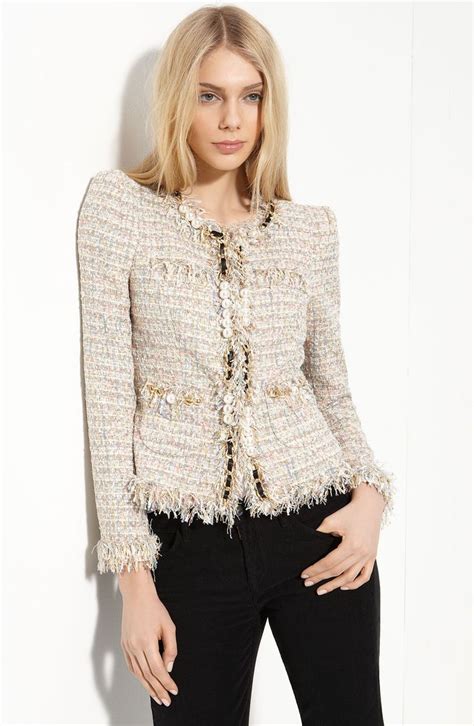 chanel giacca in bouclè|parisian chic boucle jacket.